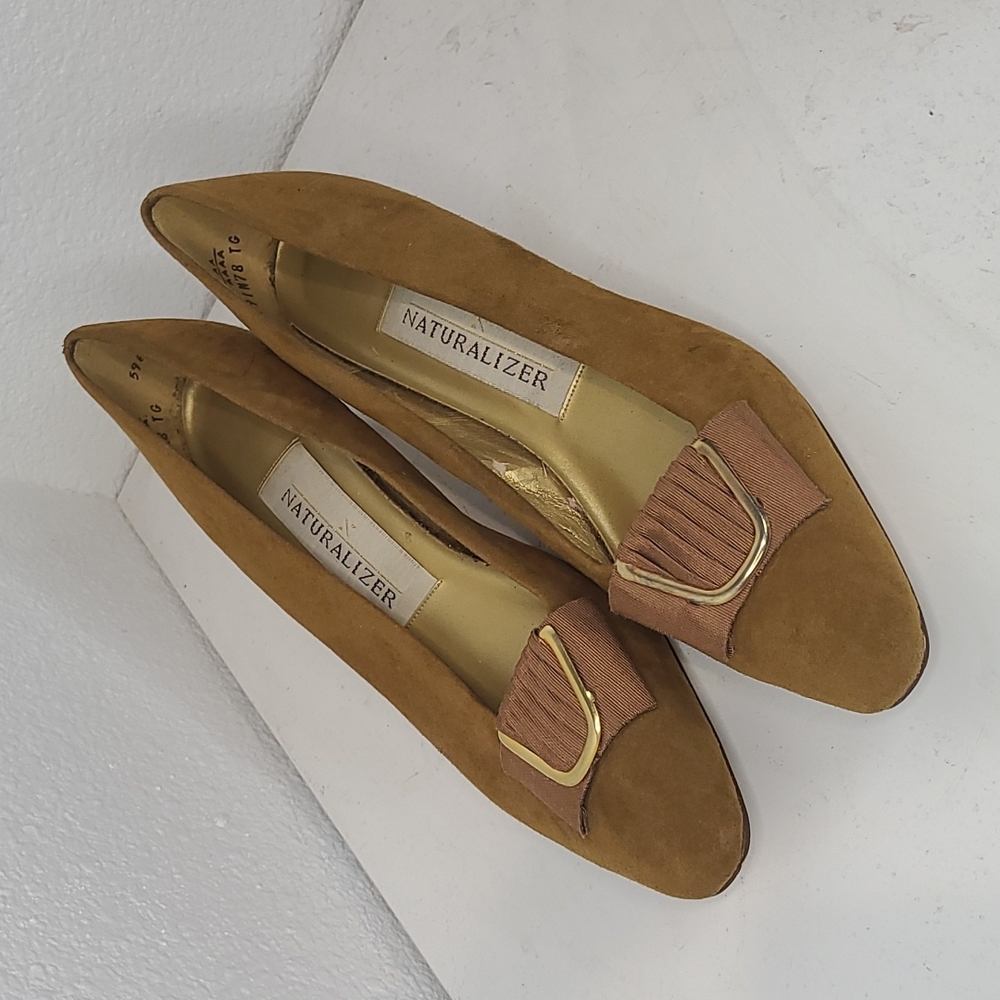 Vintage Naturlizer tan suede leather heels size 8 narrow